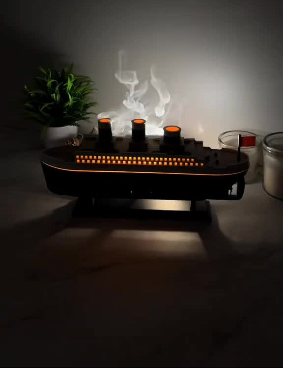 The legendary Titanic By Lunara